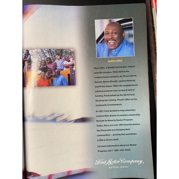 Ebony Magazine, August 2000, Cover Feature Story "Halle Berry" - Picture 8 of 14